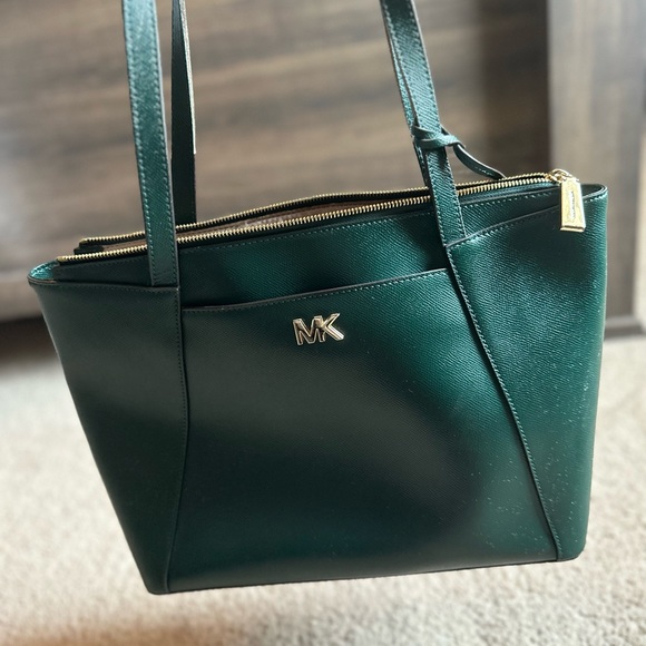 Michael Kors Green Tote Bag EUC - Picture 5 of 8